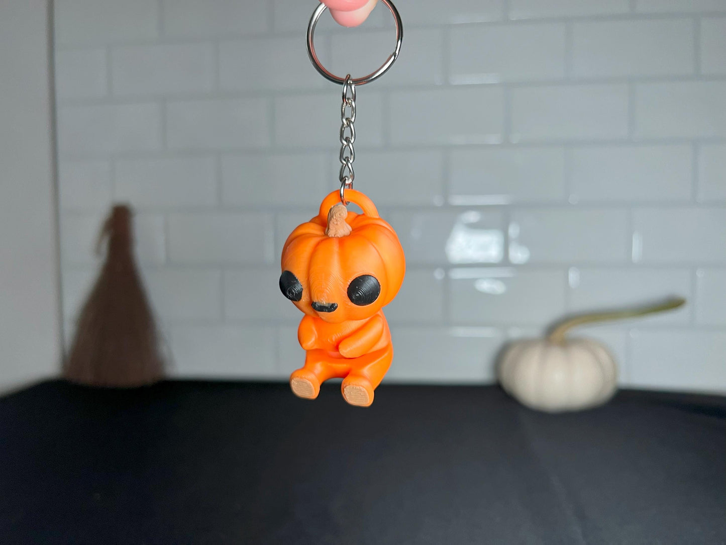 Spooky Cute Pumpkin Keychain | Wiggly Halloween Fidget Toy & Autumn Gift