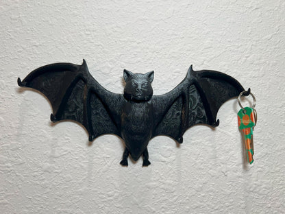 Gothic Bat Key Holder: Halloween Wall Organizer with 6 Hooks
