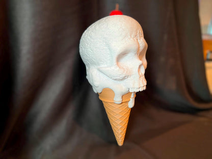 Skull Ice Cream Sculpture – Spooky Horror Prop for Costumes & Cosplay