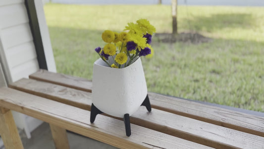 Rock Look Standing Planter Pot: Modern Indoor Plant Decor