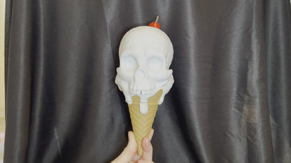 Skull Ice Cream Sculpture – Spooky Horror Prop for Costumes & Cosplay